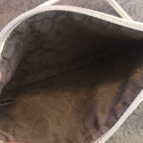 Coach white wristlet - Picture 5 of 6